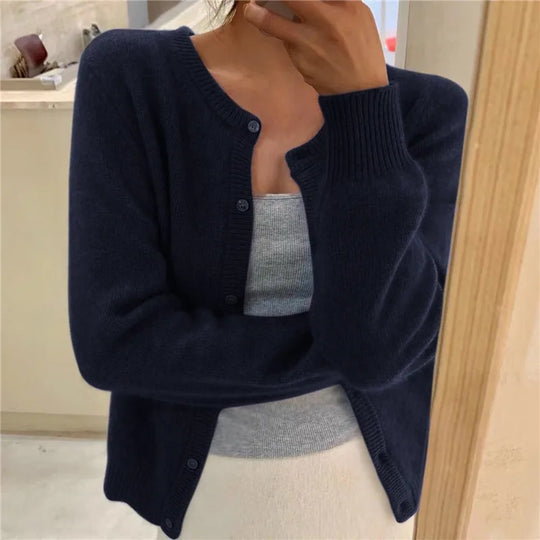 CozyCardigan - Kle deg i høstens omfavnende varme med vår koselige cardigan